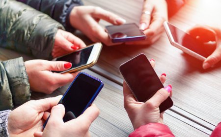 ਸਾਵਧਾਨ! ਸਮਾਰਟਫੋਨ ਇੰਝ ਵਿਗਾੜ ਰਿਹਾ ਤੁਹਾਡਾ ਸਾਰਾ ਸਰੀਰਕ ਢਾਂਚਾ