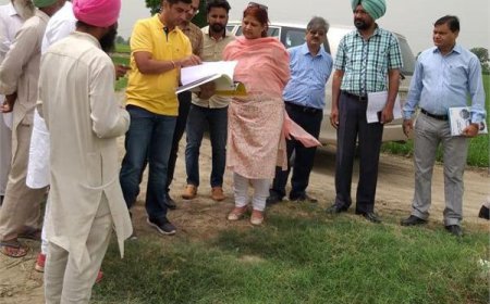 ਪਾਣੀ ਦਾ ਪੱਧਰ ਉੱਚਾ ਚੁੱਕਣ ਲਈ ਵਧੀਕ ਸਕੱਤਰ ਨੇ ਕੀਤਾ ਜ਼ਿਲੇ ਦੇ ਵੱਖ-ਵੱਖ ਪਿੰਡਾਂ ਦਾ ਦੌਰਾ