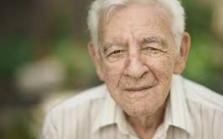 ਸਾਡਾ ਨੱਕ ਤੇ ਕੰਨ ਸਾਰੀ ਉਮਰ ਵਧਦੇ ਰਹਿੰਦੇ ਹਨ , ਇਹੀ ਕਾਰਨ ਹੈ ਕਿ ਬੁੱਢੇ ਲੋਕਾਂ ਦੇ ਕੰਨ ਲੰਬੇ-ਲੰਬੇ ਹੁੰਦੇ ਹਨ ।