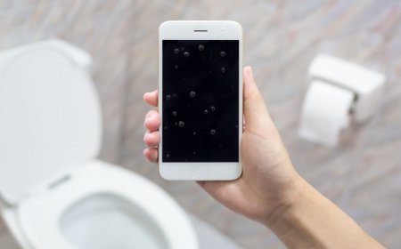 ਟੌਇਲਟ ਸੀਟ ਤੋਂ ਵੀ 7 ਗੁਣਾ ਜ਼ਿਆਦਾ ਗੰਦੇ ਹੁੰਦੇ ਮੋਬਾਈਲ ਫੋਨ