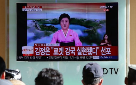 ਨੋਰਥ ਕੋਰੀਆ ਦੇ ਲੋਕਾਂ ਕੋਲ ਟੈਲੀਵਿਜ਼ਨ ਤੇ ਦੇਖਣ ਲਈ ਸਿਰਫ ਤਿੰਨ ਹੀ ਚੈਨਲ ਹਨ,ਅਤੇ ਉਹ ਵੀ ਸਰਕਾਰ ਦੁਆਰਾ ਚਲਾਏ ਜਾਂਦੇ ਹਨ ।