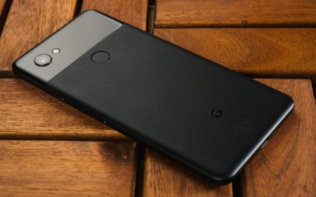 ਜੋ ਲੋਕ ਆਪਣੇ ਰਿਸ਼ਤੇਦਾਰਾ ਦੇ ਸਾਹਮਣੇ ਆਪਣੇ ਫ਼ੋਨ ਦੀ ਸਕਰੀਨ ਹੇਠਾਂ ਕਰ ਲੈਂਦੇ ਹਨ ਤਾਂ ਉਹਨਾਂ ਦੇ ਮਨ ਵਿੱਚ ਖੋਟ ਹੋ ਸਕਦੀ  ਹੈ ।