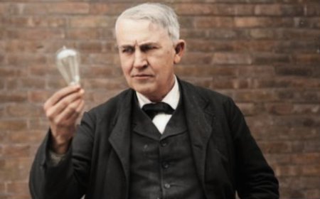 ਮਸ਼ਹੂਰ ਵਿਗਿਆਨਿਕ 'Thomas Edison' ਲਗਭਗ 1000 ਵਾਰ ਕੋਸ਼ਿਸ਼ ਕਰਨ ਦੇ ਬਾਅਦ ਬਲਬ ਬਣਾਉਣ ਵਿੱਚ ਸਫਲਤਾ  ਹਾਸਿਲ ਕੀਤੀ ।