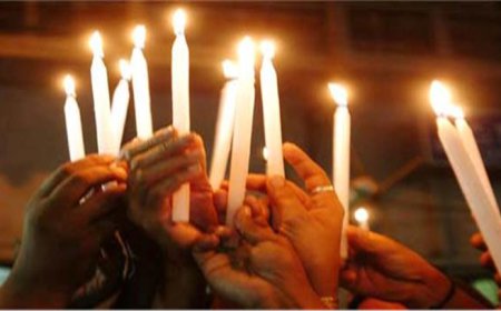 ਆਈ. ਐੱਮ. ਏ ਵਲੋਂ ਡਾਕਟਰਾਂ ਖਿਲਾਫ਼ ਹੋ ਰਹੀ ਹਿੰਸਾ ਦੇ ਵਿਰੋਧ 'ਚ ਮੋਮਬੱਤੀ ਮਾਰਚ