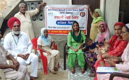 ਪੋਸ਼ਣ ਮਾਹ ਤਹਿਤ ਆਲਮਵਾਲਾ ਵਿਖੇ ਘਰ ਘਰ ਜਾ ਕੇ ਕੀਤਾ ਜਾਗਰੂਕ