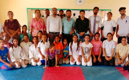 ਜਿਲ੍ਹਾ ਪੱਧਰੀ ਕਰਾਟੇ ਮੁਕਾਬਲਿਆਂ ਵਿੱਚ ਦਾਨੇਵਾਲੇ ਦੀਆਂ ਖਿਡਾਰਣਾਂ ਪਹਿਲੇ ਨੰਬਰ ਤੇ ਰਹੀਆਂ ।