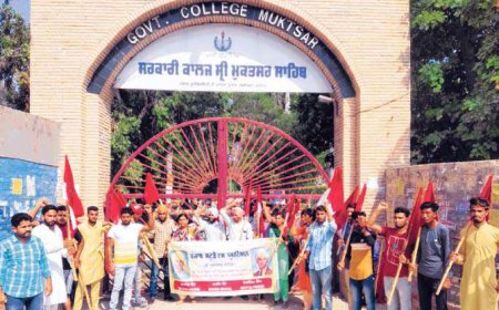 ਮੰਗਾਂ ਨੂੰ ਲੈ ਕੇ ਪੰਜਾਬ ਸਟੂਡੈਂਟਸ ਯੂਨੀਅਨ ਵਲੋਂ ਹੜਤਾਲ