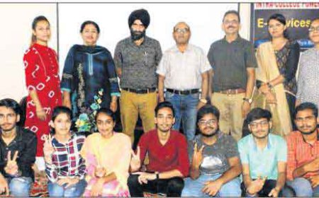 ਈ-ਸਰਵਿਸ ਆਫ਼ ਕਮਰਸ਼ੀਅਲ ਬੈਂਕ ਵਿਸ਼ੇ 'ਤੇ ਇੰਟਰ ਕਾਲਜ ਮੁਕਾਬਲਾ ਕਰਵਾਇਆ