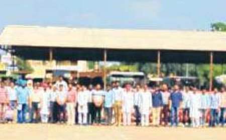 ਕਿਸਾਨਾਂ ਨੂੰ ਹੈਪੀ ਸੀਡਰ ਮਸ਼ੀਨਾਂ ਦਿੱਤੀਆਂ