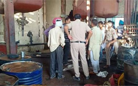 ਫੈਕਟਰੀ 'ਚ ਟੈਂਕ ਦੀ ਸਫਾਈ ਦੌਰਾਨ 3 ਕਰਮਚਾਰੀਆਂ ਦੀ ਮੌਤ