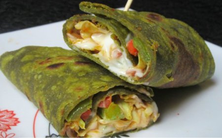 ਪਨੀਰ ਵਾਲਾ ਪਾਲਕ ਰੋਲ