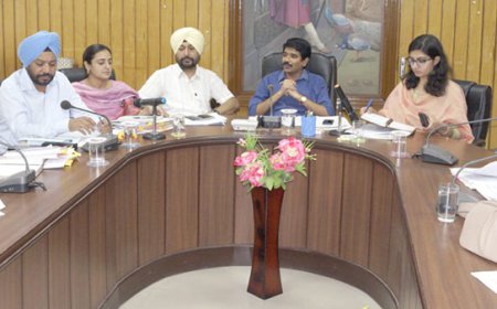 ਠੋਸ ਕਚਰੇ ਦੇ ਪ੍ਰਬੰਧਨ ਸਬੰਧੀ ਜ਼ਿਲ੍ਹਾ ਪੱਧਰੀ ਟਾਸਕ ਫੋਰਸ ਦੀ ਬੈਠਕ