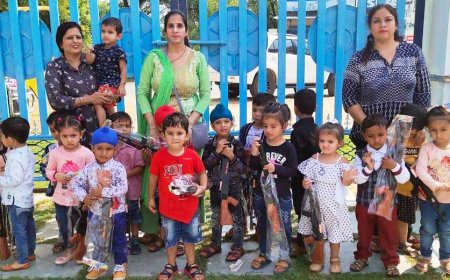 ਲਵਿੰਗ ਲਿਟਲ ਪਲੇਵੇ ਸਕੂਲ ਵਲੋਂ ਵਿੱਦਿਅਕ ਫ਼ੇਰਾ ਲਗਾਇਆ