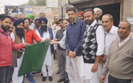 ਡਿਪਟੀ ਕਮਿਸ਼ਨਰ ਨੇ ਰੋਡ ਸਵੀਪਰ ਮਸ਼ੀਨ ਦਾ ਕੀਤਾ ਉਦਘਾਟਨ