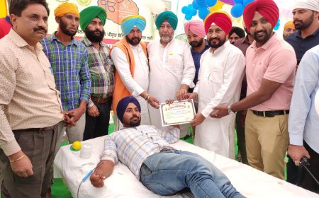 ਸੋਸ਼ਲ ਵਰਕਰਜ਼ ਐਸੋਸੀਏਸ਼ਨ ਪੰਜਾਬ ਵੱਲੋਂ ਲਗਾਇਆ ਗਿਆ ਖੂਨਦਾਨ ਕੈਂਪ