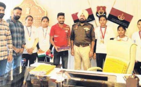 ਜ਼ਿਲਾ ਪੁਲਿਸ ਮੁਖੀ ਨੇ ਹੋਣਹਾਰ ਖਿਡਾਰਨਾਂ ਨੂੰ ਦਿੱਤੀ ਮੁਬਾਰਕਬਾਦ