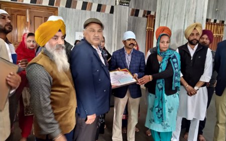 ਸਰਕਾਰੀ ਕੰਨਿਆ ਸੀਨੀਅਰ ਸੈਕੰਡਰੀ ਸਕੂਲ ਮੰਡੀ ਹਰਜੀ ਰਾਮ ਮਲੋਟ ਦਾ ਡਿਪਟੀ ਕਮਿਸ਼ਨਰ ਵੱਲੋਂ ਵਿਸ਼ੇਸ਼ ਸਨਮਾਨ