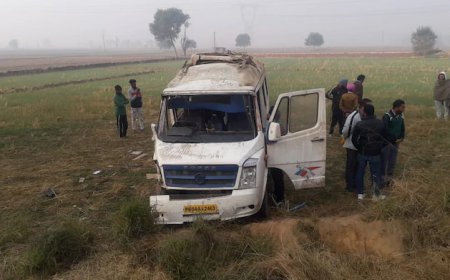 ਮੋਗਾ ਵਿੱਚ ਧੁੰਦ ਕਾਰਨ ਸਕੂਲ ਬੱਸ ਪਲਟੀ