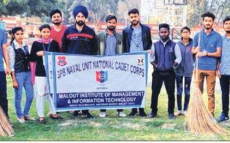 ਮਿਮਿਟ ਕਾਲਜ ਮਲੋਟ ਦੇ ਵਿਦਿਆਰਥੀਆਂ ਨੇ ਸਫਾਈ ਸਬੰਧ ਕੱਢੀ ਜਾਗਰੂਕਤਾ ਰੈਲੀ