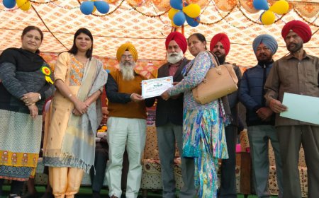 ਬੁਰਜ ਸਿੱਧਵਾਂ ਸਮਾਰਟ ਸਕੂਲ ਦੇ ਪੀ. ਟੀ. ਅਧਿਆਪਕਾ ਦਾ ਸਟੇਟ ਪੱਧਰੀ ਖੇਡਾਂ ਵਿੱਚ ਸ਼ਾਨਦਾਰ ਸੇਵਾਵਾਂ ਬਦਲੇ ਸਨਮਾਨ