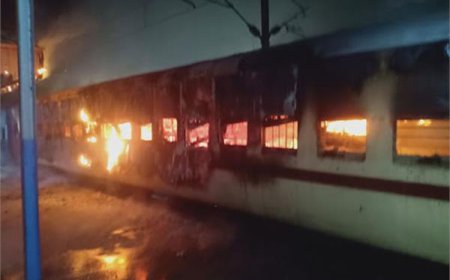 ਕਰਤਾਰਪੁਰ ਨੇੜੇ ਰੇਲ ਗੱਡੀ ਦੇ ਡੱਬਿਆਂ ਨੂੰ ਲੱਗੀ ਭਿਆਨਕ ਅੱਗ