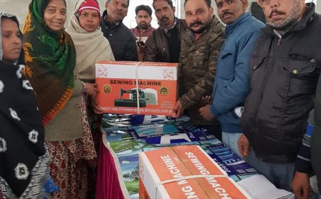 ਹਲਕਾ ਇੰਚਾਰਜ ਅਮਨਪ੍ਰੀਤ ਸਿੰਘ ਭੱਟੀ ਵਲੋਂ ਸਿਲਾਈ ਮਸ਼ੀਨਾਂ ਵੰਡੀਆਂ ਗਈਆਂ