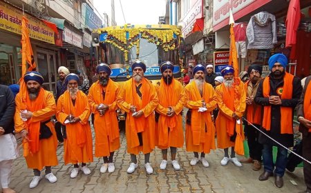 ਮਲੋਟ ਵਿਖੇ ਦਸ਼ਮੇਸ਼ ਪਿਤਾ ਦੇ ਪ੍ਰਕਾਸ਼ ਦਿਹਾੜੇ ਨੂੰ ਸਮਰਪਤਿ ਨਗਰ ਕੀਰਤਨ ਕੱਢਿਆ