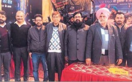 ਆਇਸ਼ਰ ਟਰੈਕਟਰ ਦੇ 'ਵਾਟਰ ਕੂਲਡ' ਤੇ 'ਏਅਰ ਕੂਲਡ' ਮਾਡਲਾਂ ਦੀ ਮਾਘੀ ਮੇਲੇ ਮੌਕੇ ਗਾਹਕਾਂ ਨੂੰ ਜਾਣਕਾਰੀ ਦਿੱਤੀ