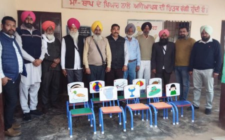 ਚੜ੍ਹਦੀ ਕਲਾ ਸਮਾਜਸੇਵੀ ਸੰਸਥਾ (ਰਜਿ.) ਮਲੋਟ ਵੱਲੋਂ ਦਿੱਤੀਆਂ ਕੁਰਸੀਆਂ