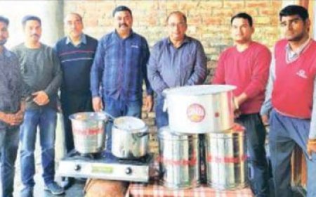 ਮਲੋਟ ਰੋਟੀ ਬੈਂਕ ' ਵੈੱਲਫ਼ੇਅਰ ਸੁਸਾਇਟੀ ਨੂੰ ਸਾਮਾਨ ਦਿੱਤਾ