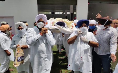 ਗੁਰਦਾਸ ਸਿੰਘ ਬਾਦਲ ਦਾ ਸਰਕਾਰੀ ਸਨਮਾਨਾਂ ਨਾਲ ਅੰਤਿਮ ਸੰਸਕਾਰ