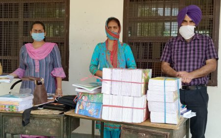 150 विद्यार्थियो को स्टेशनरी वितरित