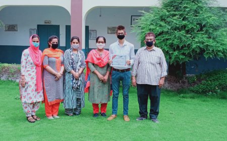 ਅੰਬੇਸਟਰ ਆਫ਼ ਹੋਪ ਪ੍ਰਤੀਯੋਗਤਾ ਵਿੱਚੋਂ ਮੋਹਿਤ ਕਥੂਰੀਆ ਨੇ ਪਹਿਲਾ ਸਥਾਨ ਹਾਸਿਲ ਕਰਕੇ ਕੀਤਾ ਮਲੋਟ ਸ਼ਹਿਰ ਦਾ ਨਾਮ ਰੌਸ਼ਨ