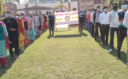 ਮਹਾਰਾਜਾ ਰਣਜੀਤ ਸਿੰਘ ਕਾਲਜ ਮਲੋਟ ਦੇ ਐਨ.ਐਸ.ਐਸ.ਦੇ ਵਿਦਿਆਰਥੀਆਂ ਵੱਲੋਂ ਪਿੰਡ ਮਲੋਟ 'ਚ ਕੱਢੀ ਗਈ ਜਾਗਰੂਕਤਾ ਰੈਲੀ