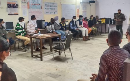 ਘਰ ਘਰ ਰੋਜ਼ਗਾਰ ਮਿਸ਼ਨ ਤਹਿਤ ਨਿਊ ਮੁਕਤੀਸਰ ਸਕਿੱਲ ਸੈਂਟਰ ਵਿਖੇ ਕਰੀਅਰ ਸੈਮੀਨਾਰ ਕਰਵਾਇਆ