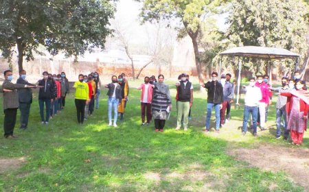 ਡੀ. ਏ. ਵੀ. ਕਾਲਜ, ਮਲੋਟ ਵਿਖੇ ਸੜਕ ਸੁਰੱਖਿਆ ਮਾਹ ਤੇ ਸਹੁੰ ਚੁੱਕ ਸਮਾਗਮ ਕਰਵਾਇਆ  ਗਿਆ