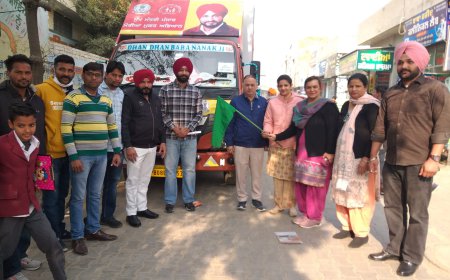 ਮੋਤੀਆ ਬਿੰਦ ਅਭਿਆਨ ਵੈਨ ਨੂੰ ਹਰੀ ਝੰਡੀ ਦਿਖਾ ਕੇ ਸਿਵਲ ਹਸਪਤਾਲ ਮਲੋਟ ਤੋਂ ਕੀਤਾ ਰਵਾਨਾ