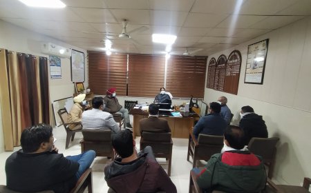 ਚੋਣਾਂ ਦੌਰਾਨ ਕੂਪਨ ਜਾਂ ਹੋਰ ਨਿਸ਼ਾਨੀ ਨਾਲ ਸ਼ਰਾਬ ਵੇਚਣ ਵਾਲਿਆਂ ਵਿਰੁੱਧ ਕੀਤੀ ਜਾਵੇਗੀ ਸਖਤ ਕਾਰਵਾਈ ਸ਼੍ਰੀਮਤੀ ਸਵਰਨਜੀਤ ਕੌਰ ਪੀ.ਸੀ.ਐੱਸ ਸ਼੍ਰੀ ਮੁਕਤਸਰ ਸਾਹਿਬ