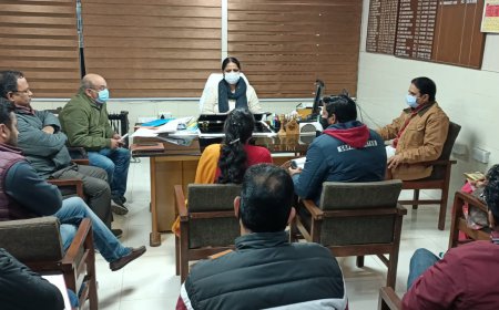 ਐੱਸ.ਡੀ.ਐਮ, ਸ਼੍ਰੀ ਮੁਕਤਸਰ ਸਾਹਿਬ ਵੱਲੋਂ ਕੋਰੋਨਾ ਦੇ ਵੱਧ ਰਹੇ ਪ੍ਰਭਾਵ ਨੂੰ ਰੋਕਣ ਅਤੇ ਸਬ ਡਿਵੀਜਨ, ਸ਼੍ਰੀ ਮੁਕਤਸਰ ਸਾਹਿਬ ਨੂੰ 100 % ਵੈਕਸੀਨੇਸ਼ਨ ਕਰਨ ਲਈ ਕੀਤੀ ਮੀਟਿੰਗ