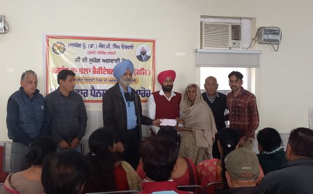 ਸਰਬੱਤ ਦਾ ਭਲਾ ਚੈਰੀਟੇਬਲ ਟਰੱਸਟ ਇਕਾਈ ਮਲੋਟ ਵੱਲੋਂ ਬੀਤੇ ਦਿਨ 11 ਪਰਿਵਾਰਾਂ ਨੂੰ ਵੰਡੇ ਸਹਾਇਤਾ ਰਾਸ਼ੀ ਦੇ ਚੈੱਕ