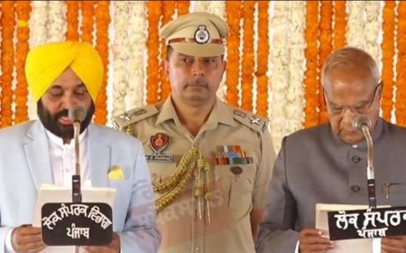 ਭਗਵੰਤ ਮਾਨ ਬਣੇ ਪੰਜਾਬ ਦੇ ਨਵੇਂ ਮੁੱਖ ਮੰਤਰੀ, ਰਾਜਪਾਲ ਨੇ ਚੁਕਾਈ ਸਹੁੰ