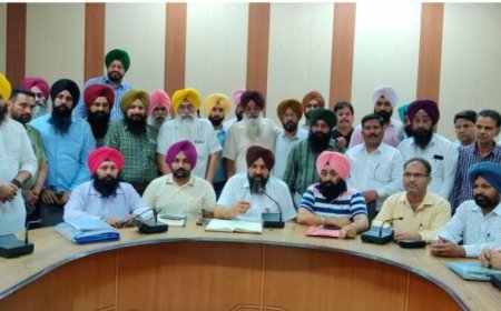 ਸਮੂਹ ਪਟਵਾਰੀ ਯੂਨੀਅਨ ਅਤੇ ਰੈਵੀਨਿਊ ਕਾਨੂੰਗੋ ਵੱਲੋਂ ਪੂਰੇ ਪੰਜਾਬ ਵਿੱਚ ਅੱਜ ਤੋਂ 15 ਮਈ ਤੱਕ ਹੜਤਾਲ