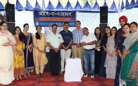 ਡੀ.ਏ.ਵੀ ਕਾਲਜ ਮਲੋਟ ਵਿਖੇ ਮਨਾਇਆ ਗਿਆ ਵਿਦਾਇਗੀ ਸਮਾਰੋਹ