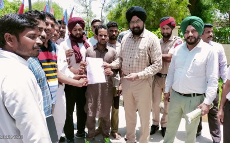 ਫੌਜ ਦੇ ਲਿਖਤੀ ਪੇਪਰ ਅਤੇ ਭਰਤੀ ਸੰਬੰਧੀ ਮੰਗਾਂ ਨੂੰ ਪੂਰਾ ਕਰਨ ਲਈ ਸੌਂਪਿਆ ਮੰਗ ਪੱਤਰ