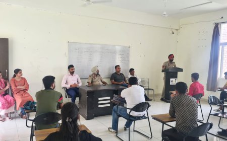 ਮਲੋਟ ਗਰੁੱਪ ਆਫ਼ ਇੰਸਟੀਚਿਊਟ ਵਿਖੇ ਜ਼ਿਲ੍ਹਾ ਸੋਸ਼ਲ ਅਵੇਰਨੈੱਸ ਟੀਮ ਨੇ ਐਂਟੀ ਡਰੱਗ, ਟ੍ਰੈਫਿਕ ਅਤੇ ਸਾਈਬਰ ਕਰਾਈਮ ਸੰਬੰਧੀ ਲਗਾਇਆ ਜਾਗਰੂਕਤਾ ਸੈਮੀਨਾਰ