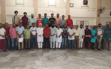 ਜੈ ਕਿਸ਼ਨ ਰੌੜੀ ਦੇ ਡਿਪਟੀ ਸਪੀਕਰ ਬਣਨ ਤੇ ਮਲੋਟ ਦੇ ਫੋਟੋਗ੍ਰਾਫਰਾਂ ਨੇ ਖੁਸ਼ੀ ‘ਚ ਵੰਡੇ ਲੱਡੂ