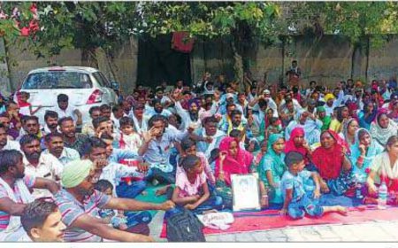 ਪਾਵਰਕਾਮ ਐਂਡ ਟਰਾਂਸਕੋ ਠੇਕਾ ਮੁਲਾਜ਼ਮ ਯੂਨੀਅਨ ਵੱਲੋਂ ਪਰਿਵਾਰਾਂ ਸਮੇਤ ਲਗਾਇਆ ਗਿਆ ਰੋਸ ਧਰਨਾ