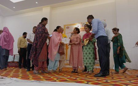 ਸਿੱਖਿਆ ਦੇ ਖੇਤਰ ਵਿੱਚ ਵੱਡਮੁੱਲੇ ਯੋਗਦਾਨ ਪਾਉਣ ਵਾਲੇ ਅਧਿਆਪਕਾਂ ਦਾ ਕੈਬਨਿਟ ਮੰਤਰੀ ਵੱਲੋਂ ਕੀਤਾ ਗਿਆ ਸਨਮਾਨ