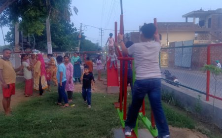 ਮਲੋਟ ਸ਼ਹਿਰ ਦੇ ਪੰਜਾਬ ਪੈਲੇਸ ਦੇ ਸਾਹਮਣੇ ਝੂਲੇ ਲਗਾ ਕੇ ਪਾਰਕ ਨੂੰ ਦਿੱਤੀ ਨਵੀਂ ਲੁੱਕ