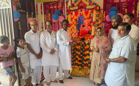 ਜੈ ਮਾਂ ਭਦ੍ਰਕਾਲੀ ਮੰਦਿਰ ਮਲੋਟ ਵਿਖੇ ਕੀਤੀ ਬੜੀ ਧੂਮ-ਧਾਮ ਨਾਲ ਕੀਤੀ ਗਈ ਸ਼੍ਰੀ ਗਣੇਸ਼ ਜੀ ਦੀ ਮੂਰਤੀ ਸਥਾਪਨਾ